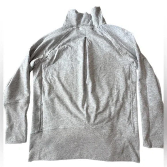 Lululemon High Lines Pullover
Heathered Core Ultra Light Grey - Picture 11 of 12